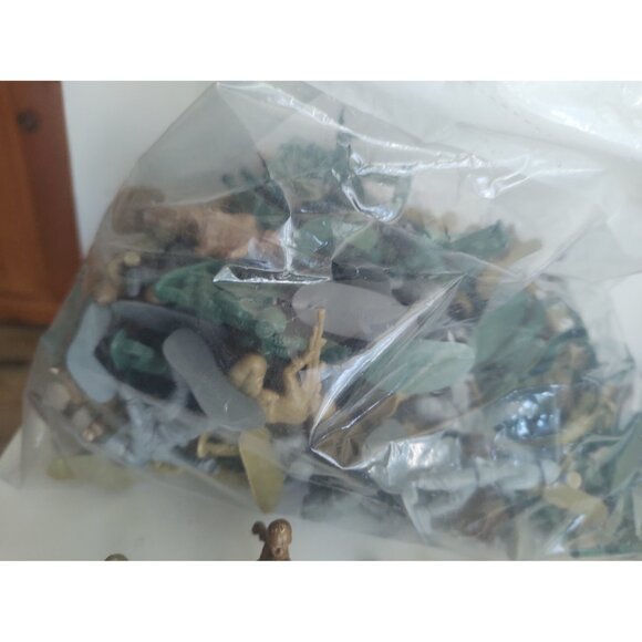 vintage plastic toy soldier lot Airfix & TimMee 200 plus - Picture 3 of 16